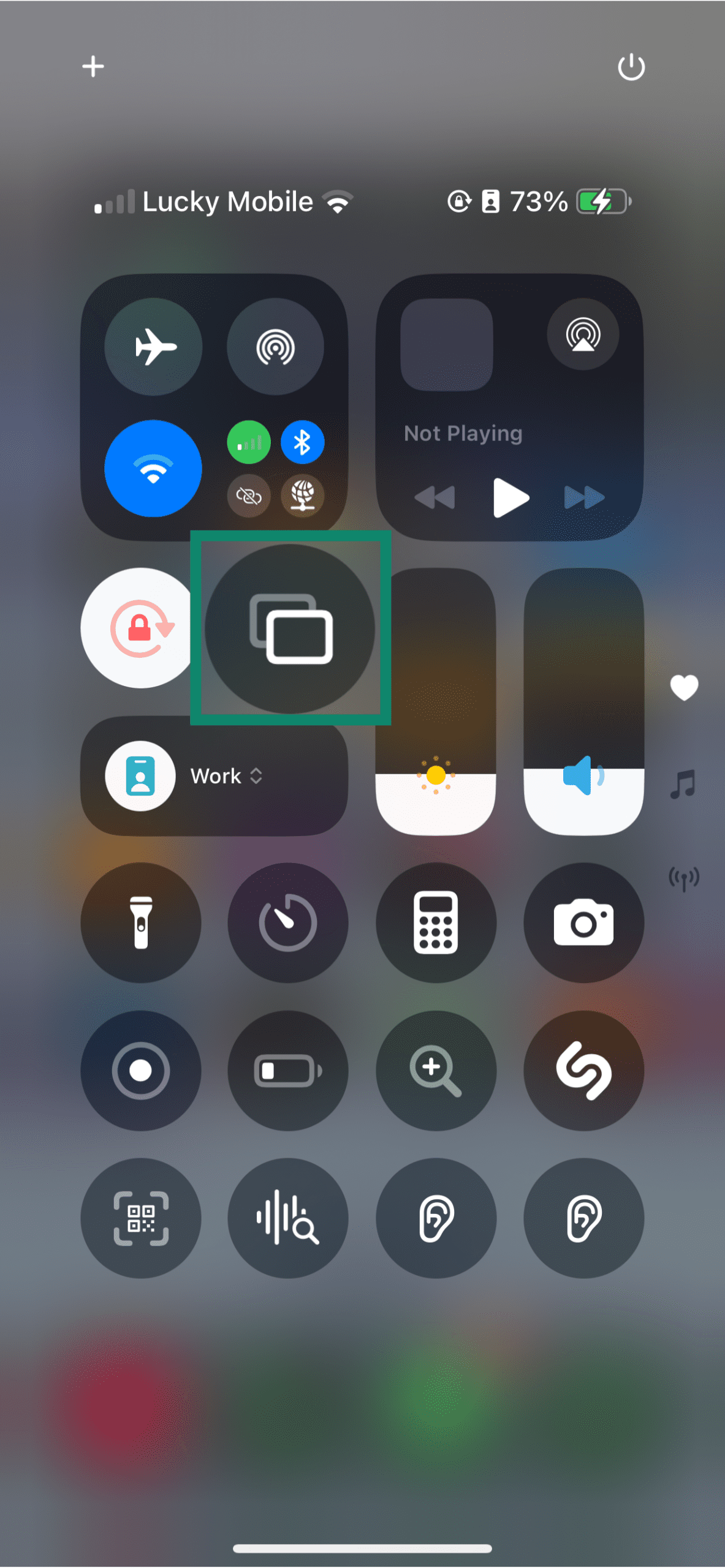 The Control Center of an iPhone, showing the Screen Mirroring icon.