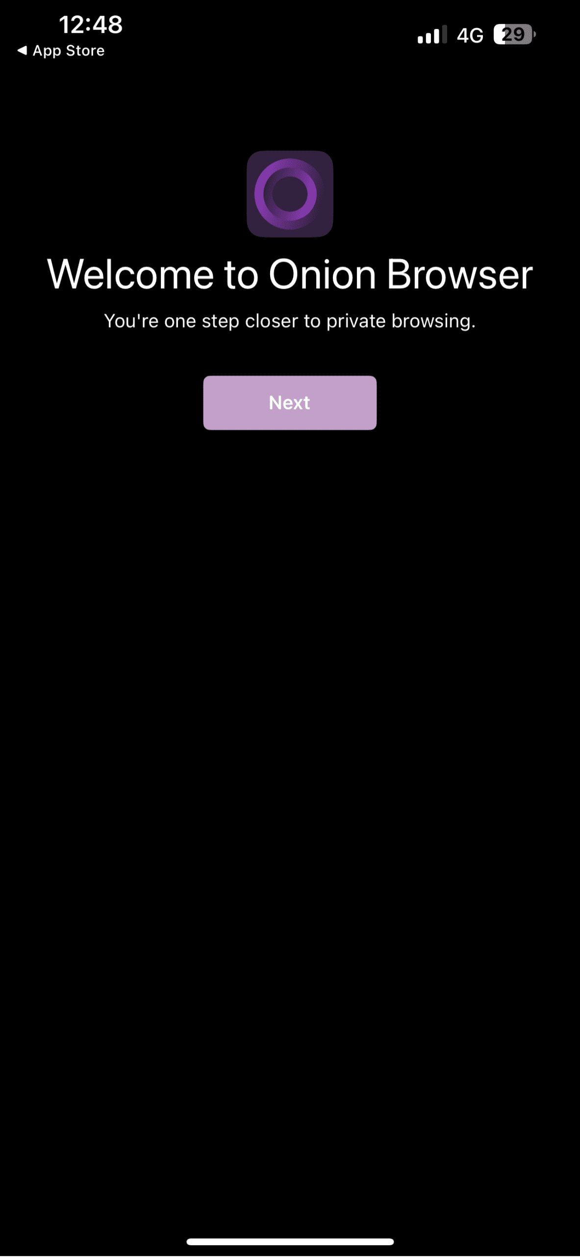 The Onion Browser welcome message with the Next button highlighted.