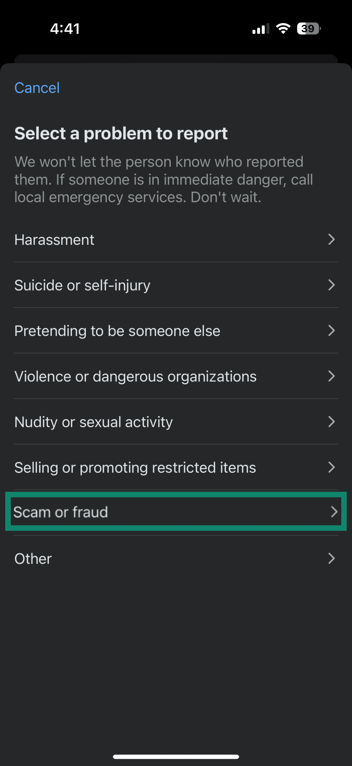 Facebook Messenger prompt asking the user to choose a reason for reporting a message